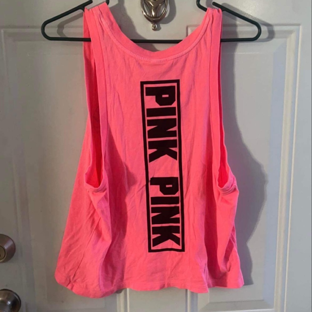 VS cropped shirt size large